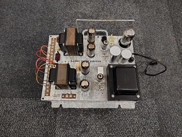 Buizen Versterker Rowe AMi MM4 (1970) jukebox, Collections, Machines | Jukebox, Ami, Envoi