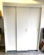 Kast met 3 schuifdeuren, Avec tablette(s), 100 à 150 cm, Enlèvement, Utilisé