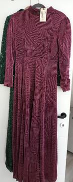 Feestjurken, Ophalen