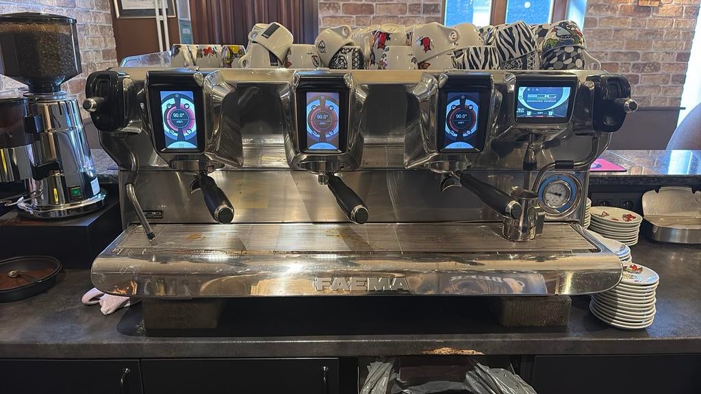 Faema E71, Ophalen, Koffiemachine, Zo goed als nieuw, 4 tot 10 kopjes