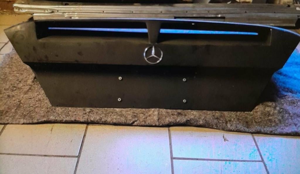 Coffre mercedes w124 ( rare ), Autos : Pièces & Accessoires, Enlèvement, Avant