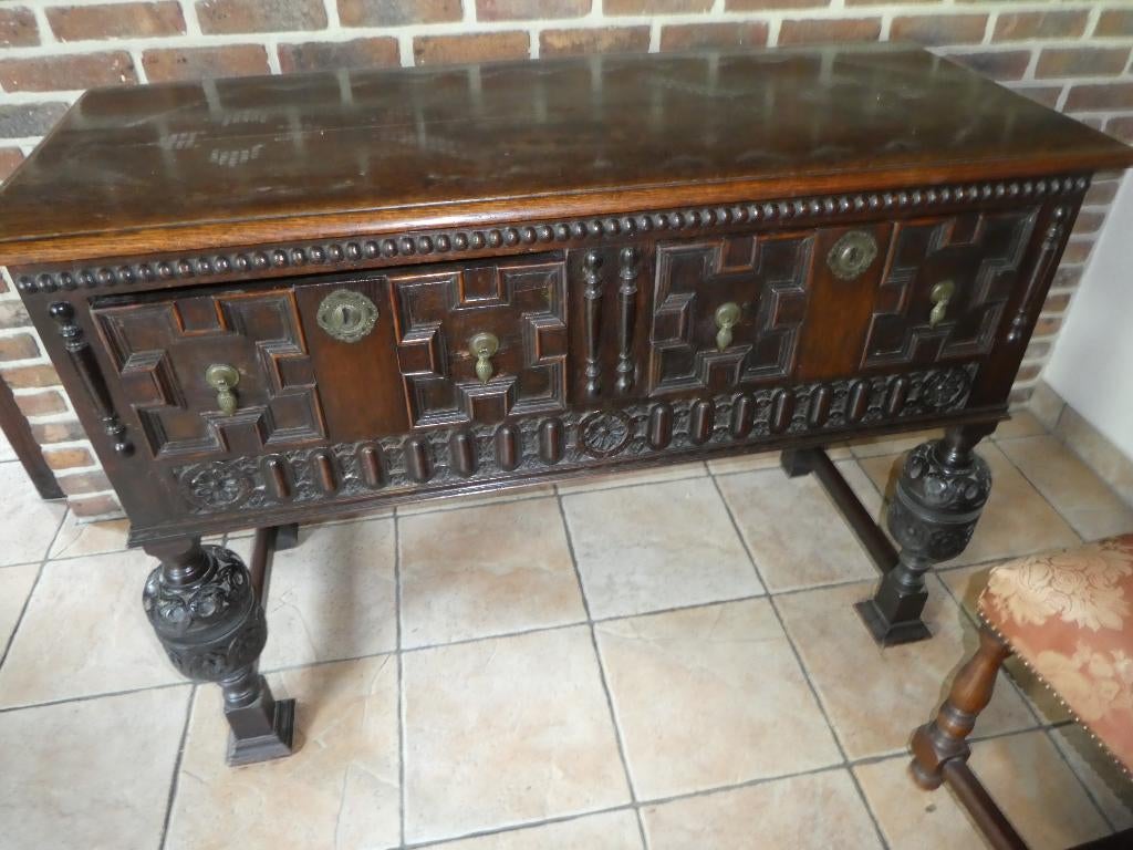 armoire sculptée., Avec porte(s), Comme neuf, 100 à 150 cm, Enlèvement