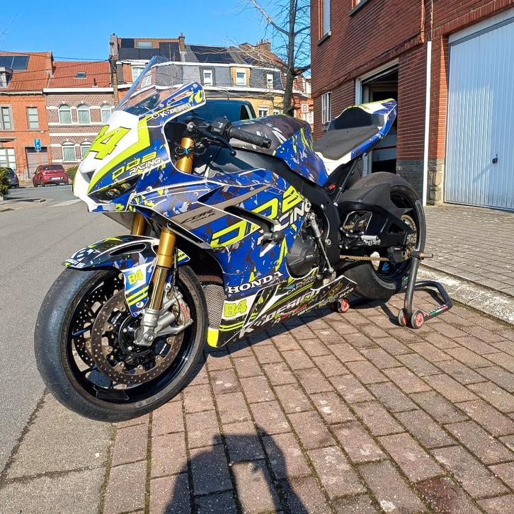 HONDA CBR1000 RR-R SP 2023 30e verjaardag, Motoren, Motoren | Honda, Particulier, Super Sport, meer dan 35 kW, 4 cilinders, Electronisch instelbare dempers