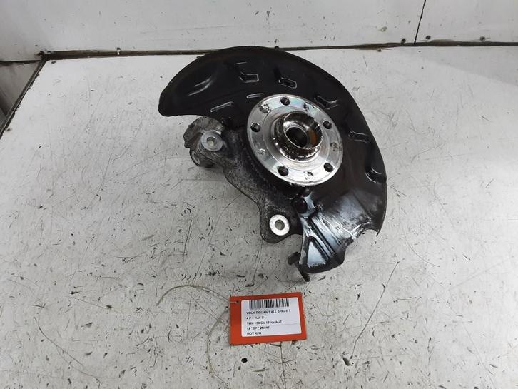 MOYEU DE ROUE AVANT GAUCHE Volkswagen Tiguan Allspace (BW2), Autos : Pièces & Accessoires, Freins & Transmission, Volkswagen, Utilisé