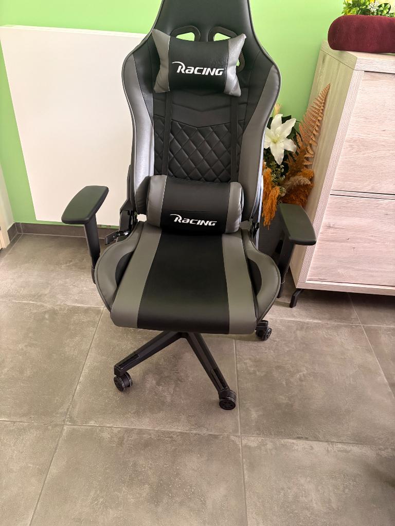 Gaming of Bureau stoel, Huis en Inrichting, Bureaustoelen, Ophalen, Zwart, Zo goed als nieuw, Gaming bureaustoel