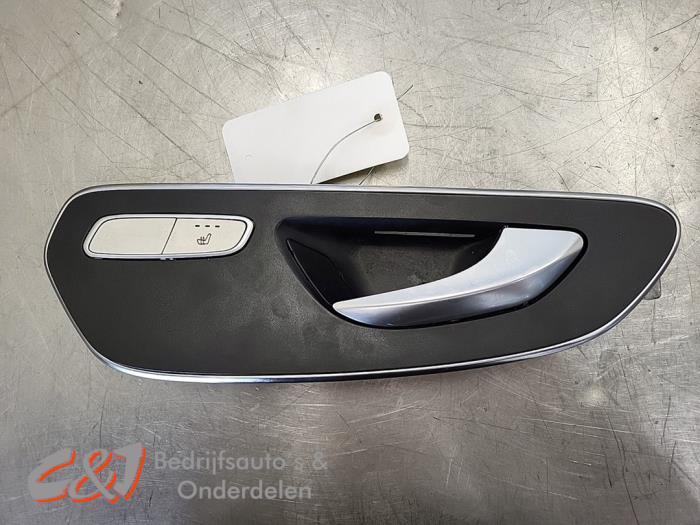Poignée portière 4portes avant droite d'un Mercedes V-Klas, Autos : Pièces & Accessoires, Carrosserie & Tôlerie, Mercedes-Benz