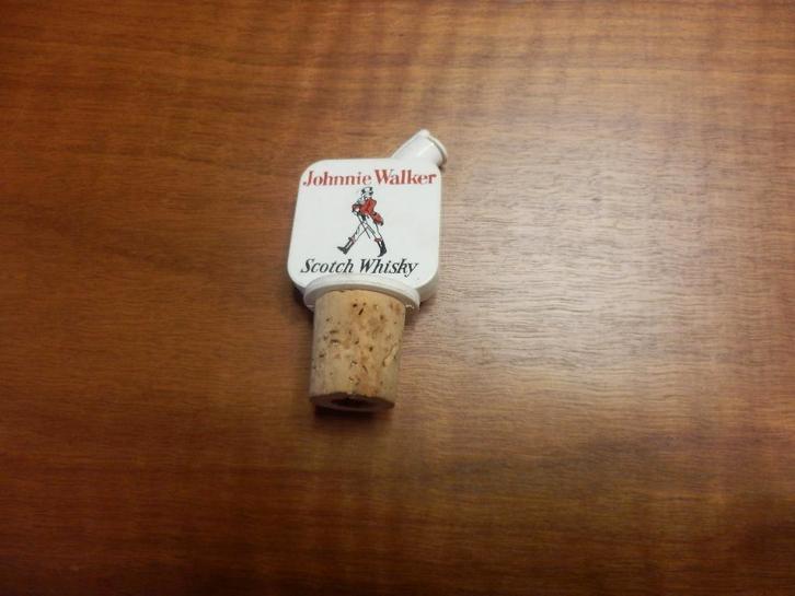 (2)- bouchon bouteille johnnie walker, Maison & Meubles, Cuisine | Vaisselle, Utilisé, Autres types, Enlèvement ou Envoi