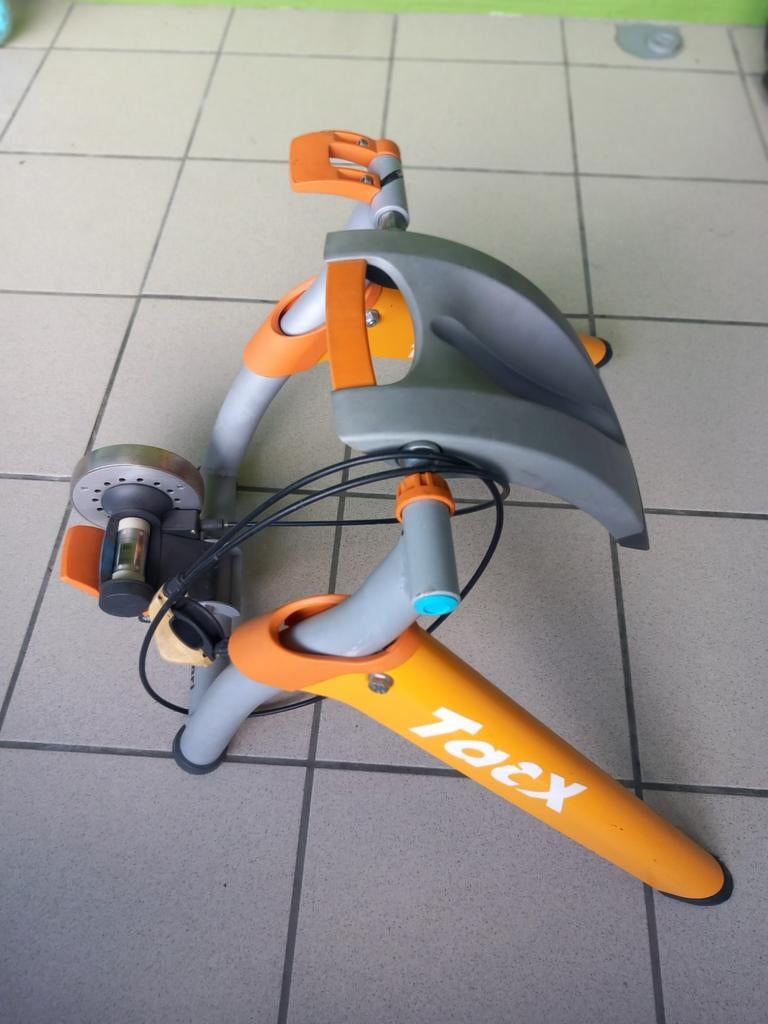 Tacx satori  + tacx snelspanner + trainingband, Fietsen en Brommers, Fietsaccessoires | Overige Fietsaccessoires, Ophalen, Gebruikt