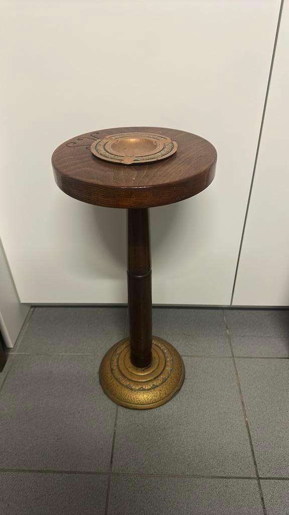 cendrier ancien, Enlèvement, Utilisé