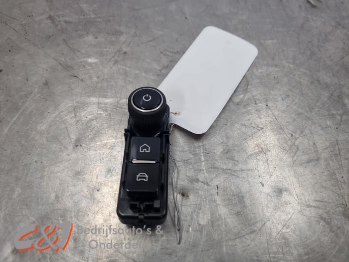 Radio Afstandbediening van een Toyota Pro-Ace, Gebruikt, -, -, Ophalen of Verzenden