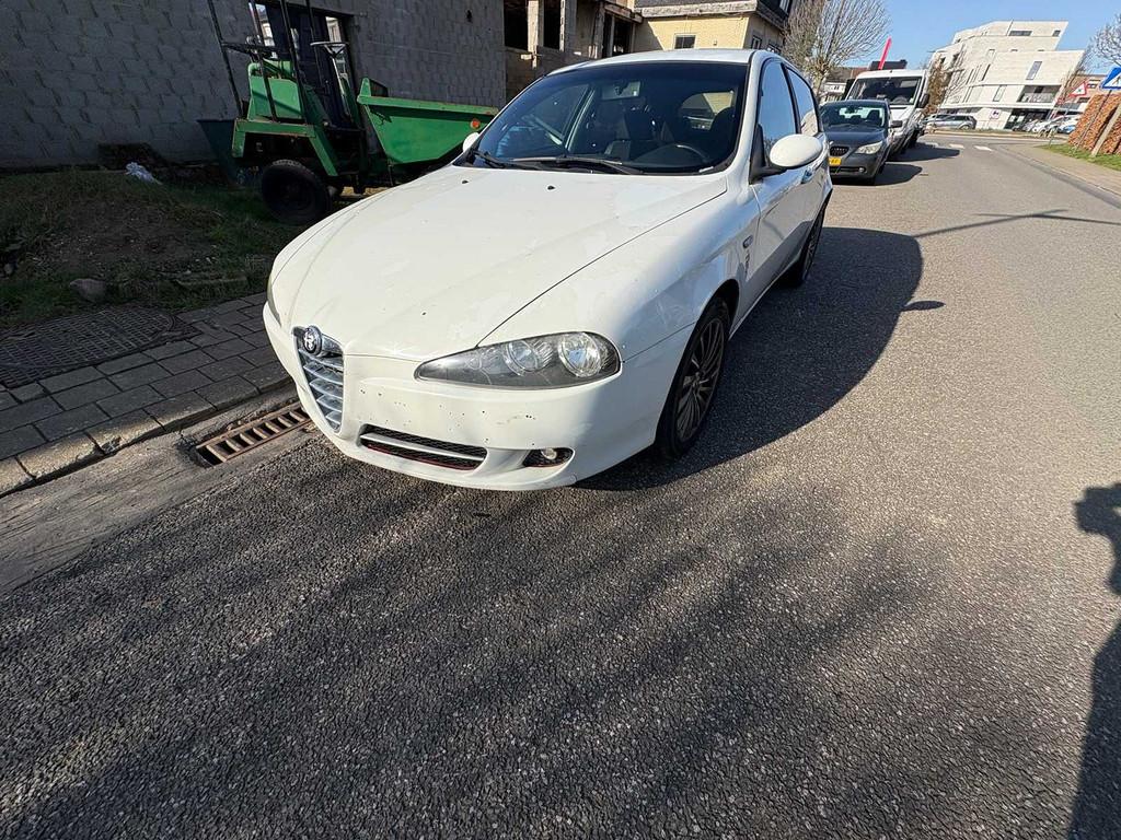 Alfa - 147 - jtd - Car - 2009, Auto's, Alfa Romeo, Gebruikt, Bedrijf, Diesel, Overige carrosserie