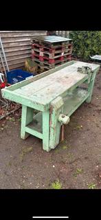 Oude Stevige Werkbank met 2 Bankvijzen, Enlèvement, Comme neuf, Étau