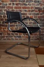 Chaise design vintage Bauhaus – style Marcel Breuer, Huis en Inrichting, Stoelen, Ophalen, Gebruikt, Bauhaus, Zwart
