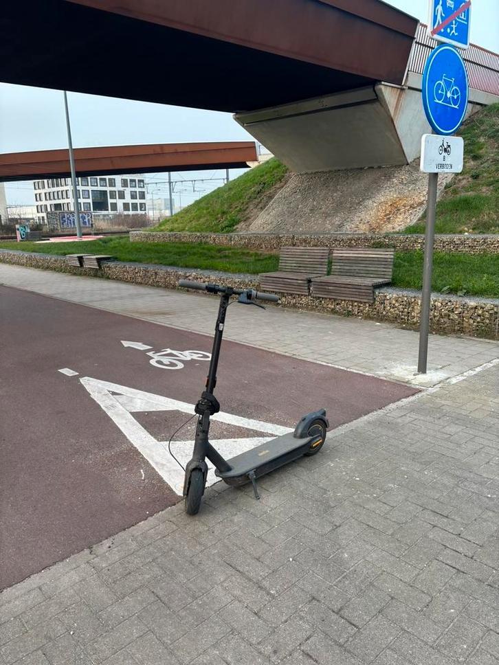 Ninebot g30 gen 2, Fietsen en Brommers, Steps, Ophalen