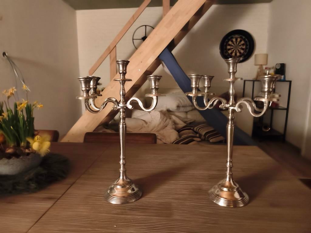 2 chandeliers en bon état, Enlèvement