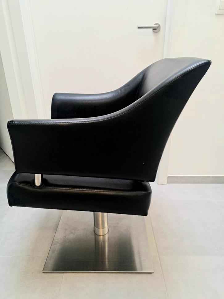 Kapperstoel knipstoel barbier kapster voetpomp zwart leder, Huis en Inrichting, Fauteuils, Zo goed als nieuw, Leer, Ophalen