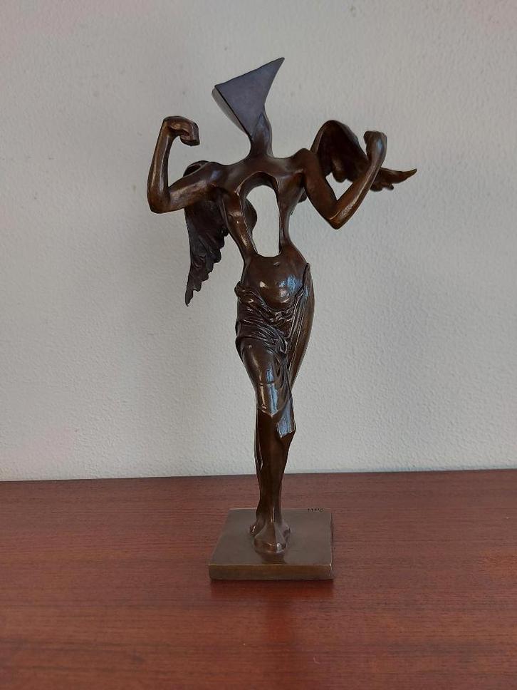 Surrealistische Engel Bronzen Beeld Salvador Dali Gesigneerd, Antiquités & Art, Art | Sculptures & Bois, Statue, Brons, Religion