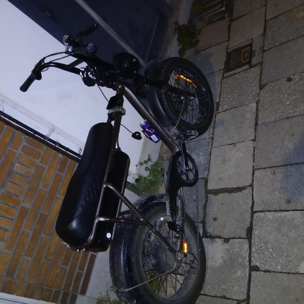 Eb2 fatbike 750 watt motor gaat 33km per iir zeer snelle opt, Ophalen