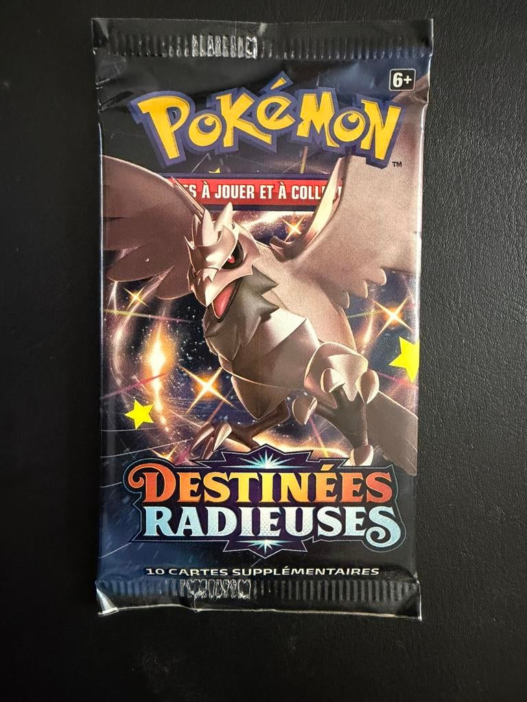 Pokemon Booster, Ophalen of Verzenden, Zo goed als nieuw, Booster