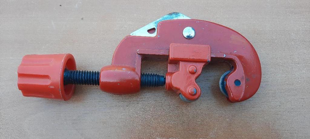 Buizensnijder., Ophalen