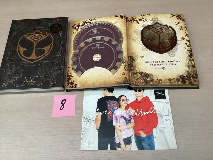 TOMORROWLAND JUBILEUM SETS 10-15 YEARS CD BOXSETS, CD & DVD, CD | Dance & House, Comme neuf, Coffret, Enlèvement ou Envoi