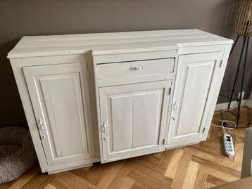 Buffet ancien beschikbaar voor biedingen