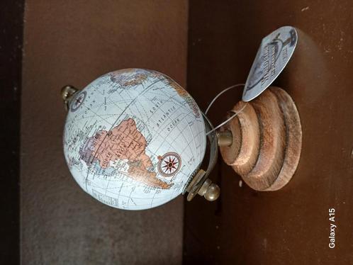 Mini wereldbol, Huis en Inrichting, Woonaccessoires | Wereldbollen, Zo goed als nieuw, Ophalen of Verzenden