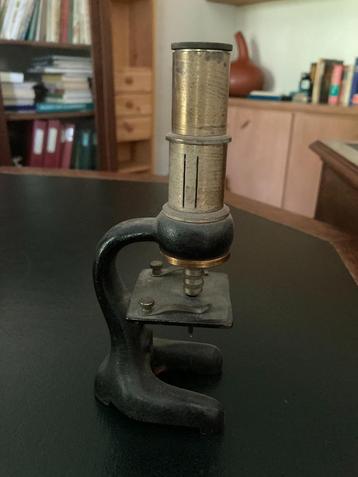 antieke microscoop