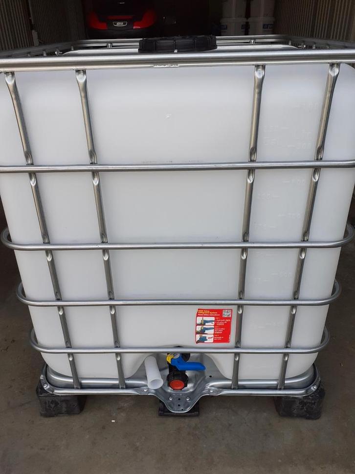 IBC Container op pvc palet, Tuin en Terras, Regentonnen, Zo goed als nieuw, Met kraantje, Ophalen
