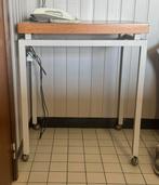 Vintage retro roltafel met wieltjes, Ophalen, Zo goed als nieuw