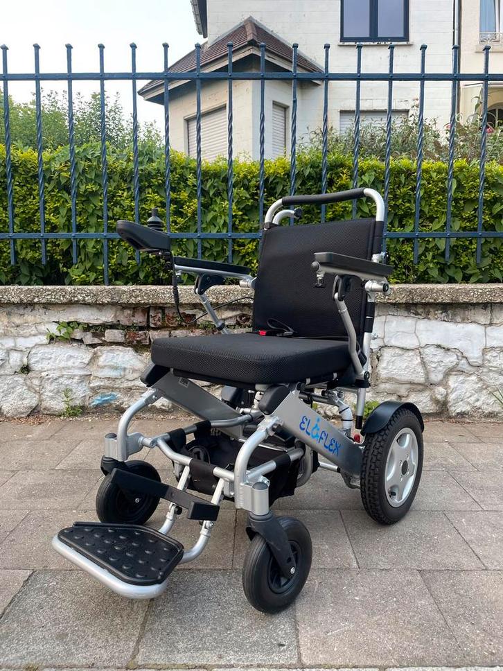 Opvouwbare elektrische rolstoel - Eloflex nieuwstaat, Diversen, Rolstoelen, Zo goed als nieuw, Elektrische rolstoel, Inklapbaar