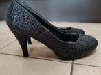 Zwarte pumps met kleine studs (maat 41), Comme neuf, Noir, Escarpins, Enlèvement ou Envoi