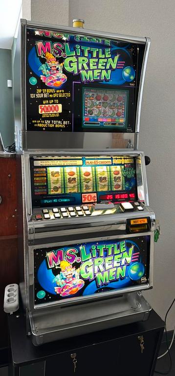 IGT S2000 Vision Ms. Little Green Men op euros beschikbaar voor biedingen