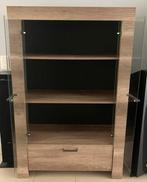 Vitrinekast zo goed als nieuw (1jaar oud), Huis en Inrichting, Ophalen, 100 tot 150 cm, Zo goed als nieuw, 150 tot 200 cm