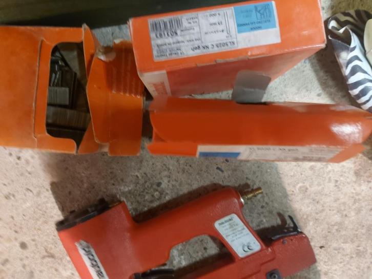 HAUBOLD PN5030KB Tacker 12-30mm nietter  Professioneel!!!!!!, Doe-het-zelf en Bouw, Gereedschap | Overige machines, Zo goed als nieuw