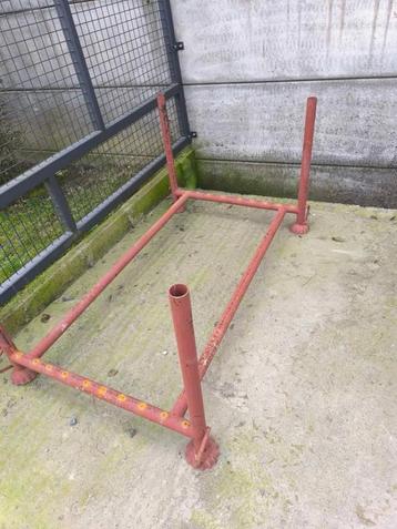 Rek voor 170/85 rongen: €50 beschikbaar voor biedingen