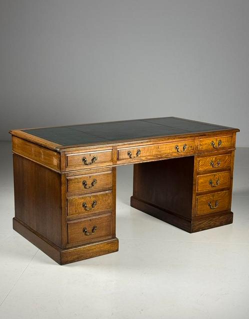 Bureau Engels antiek eiken, Huis en Inrichting, Bureaus, Bureau, Ophalen