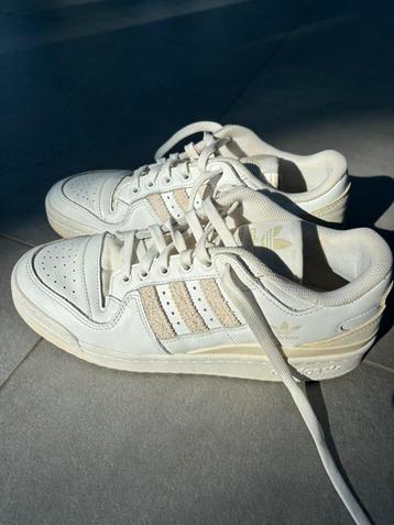 Adidas Forum Low sneakers beschikbaar voor biedingen