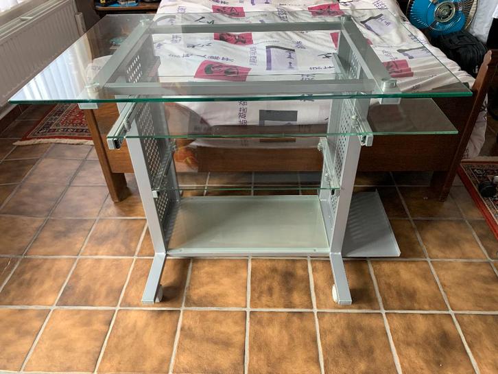 Modern glazen bureau, Huis en Inrichting, Bureaus, Bureau, Ophalen