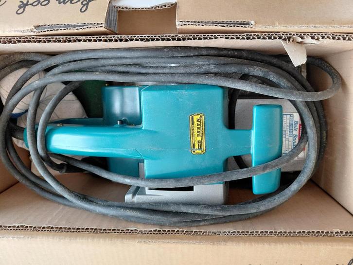 Makita 9924DB schuurmachine 850 W, Doe-het-zelf en Bouw, Gereedschap | Schuurmachines, Gebruikt, Bandschuurmachine, 600 tot 1200 watt
