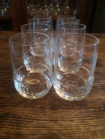 8 glazen BRU in perfecte staat. beschikbaar voor biedingen