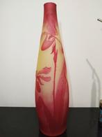 Magnifique vase Val Saint Lambert urane et rouge, Antiquités & Art, Enlèvement ou Envoi