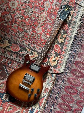 Harmony Les Paul Dubbel gesneden beschikbaar voor biedingen