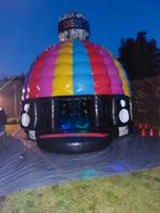 Disco fun springkasteel met muziekbox en partylights te huur, Enfants & Bébés, Jouets | Extérieur | Coussins gonflables, Comme neuf