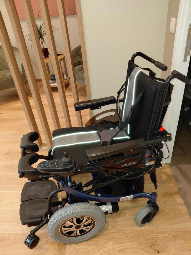 Fauteuil roulant électrique verticalisant, Diversen, Rolstoelen, Zo goed als nieuw, Elektrische rolstoel, Inklapbaar, Ophalen