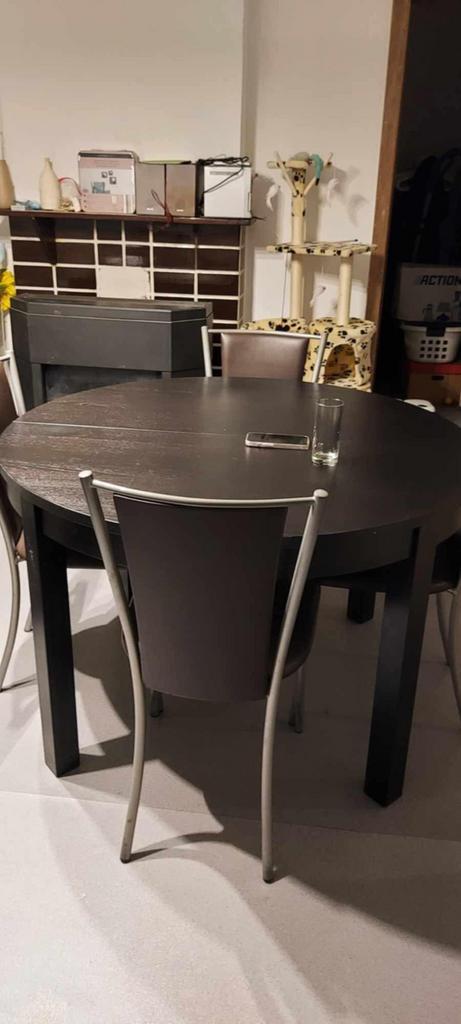 Table ronde noire extensible, Maison & Meubles, Tables | Tables à manger, Comme neuf, 150 à 200 cm, 150 à 200 cm, Quatre personnes