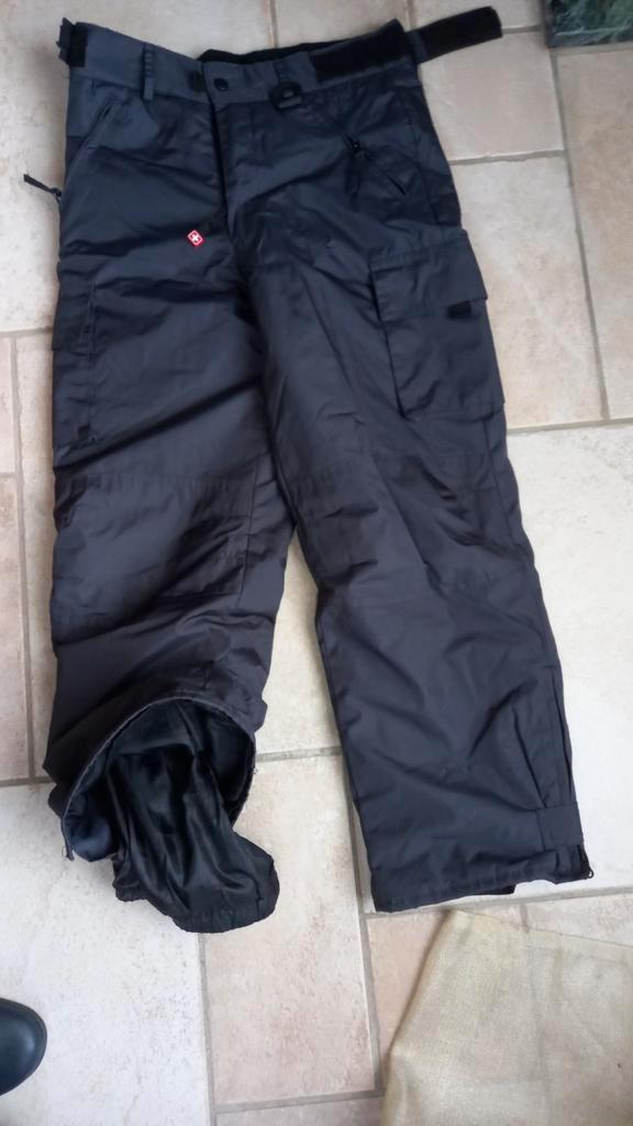 Grijze Skibroek en kousen, Sport en Fitness, Skiën en Langlaufen, Zo goed als nieuw, Kleding, Ski, Ophalen