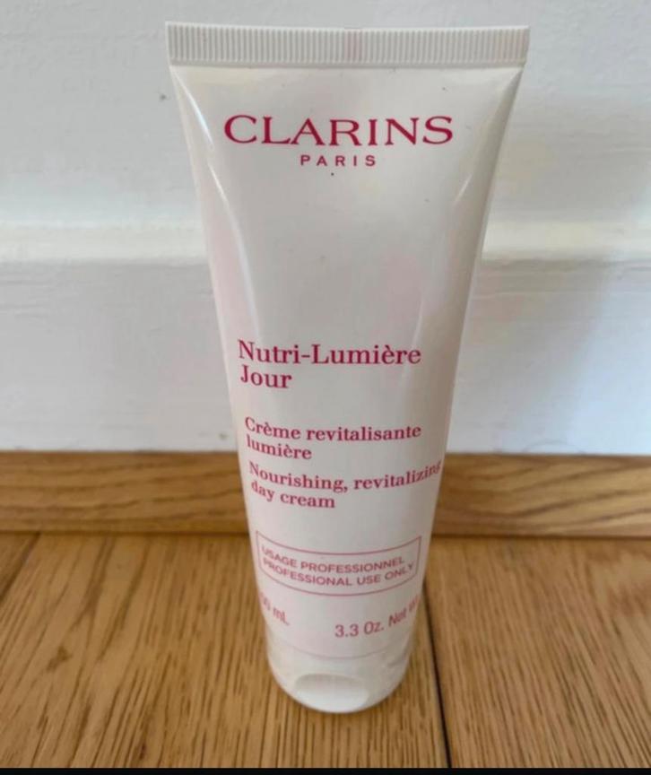 Clarins crème Nutri-Lumière Format exclusif 100ml, Bijoux, Sacs & Beauté, Beauté | Soins du visage, Neuf, Soins, Tout le visage
