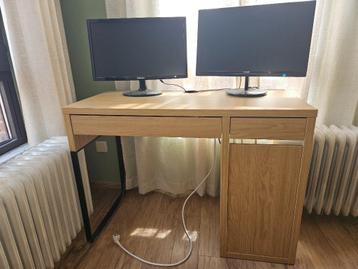 Bureau Ikea MICKE beschikbaar voor biedingen