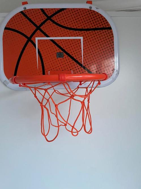 Basketbal ring voor aan je deur met puntenteller, Sport en Fitness, Basketbal, Zo goed als nieuw, Ophalen